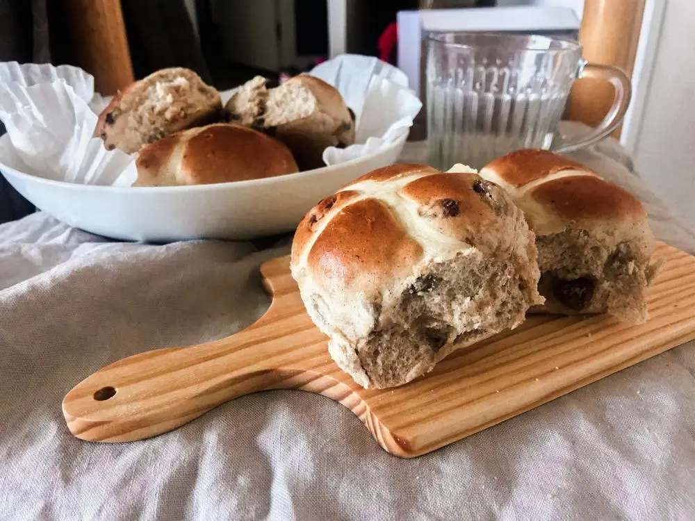 Hot cross buns